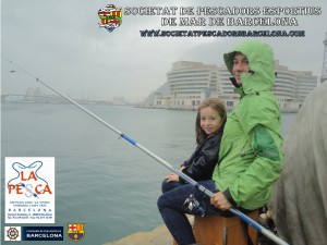 sota la pluja (concurs infantil 2014_www.societatpescadorsbarcelona.com)